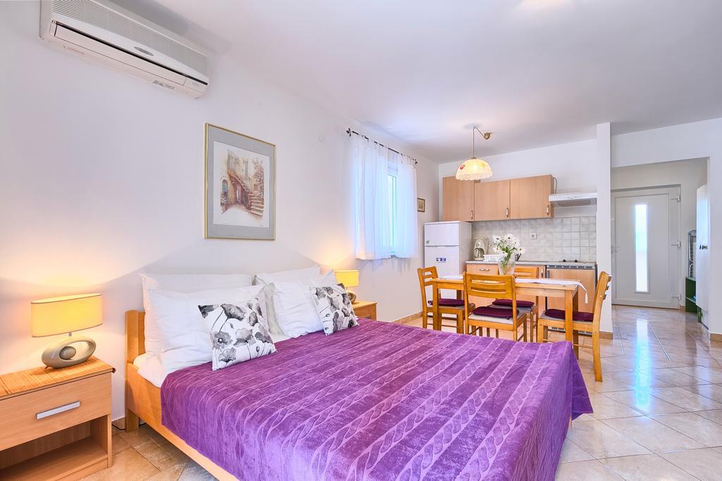 Franulovic Apartment *