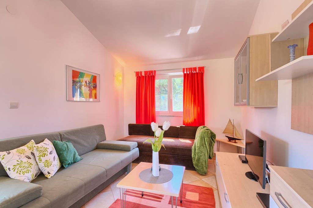 Franulovic Apartment Premantura