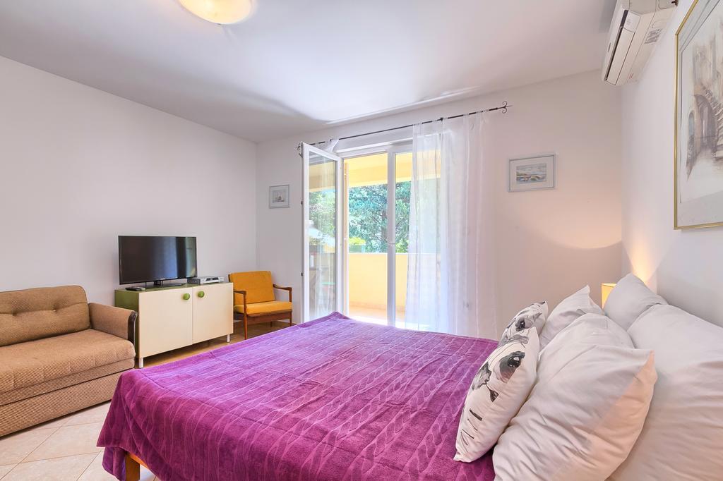 Franulovic Apartment Premantura